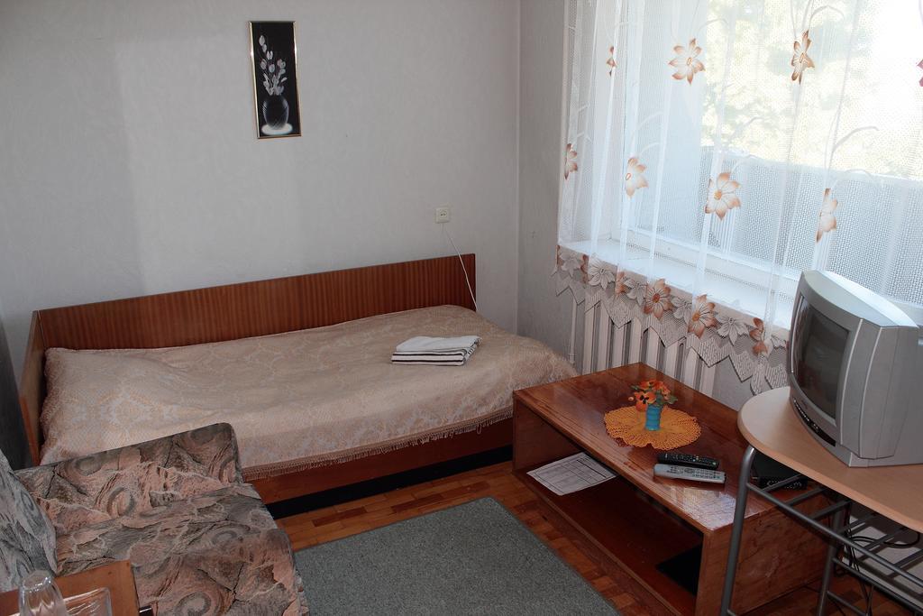Hotell Paeaesuke Jõhvi Стая снимка